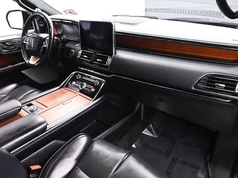 Used 2019 Lincoln Navigator L Reserve image 25