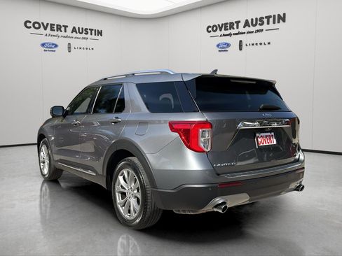 Used 2023 Ford Explorer Limited image 3