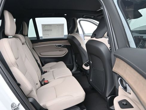 New 2026 Volvo XC90 B6 Plus w/ Protection Package Premier AWD/4WD image 17