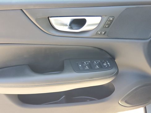 Used 2024 Volvo S60 B5 Core image 18