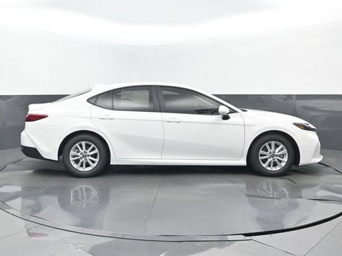 New 2026 Toyota Camry LE FWD image 2