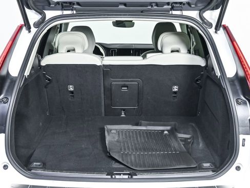 Used 2023 Volvo XC60 B5 Core w/ Climate Package image 31