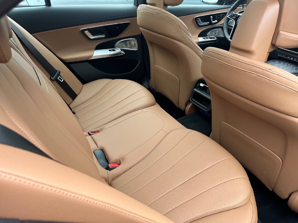 Certified 2026 Mercedes-Benz E 350 4MATIC Sedan image 18