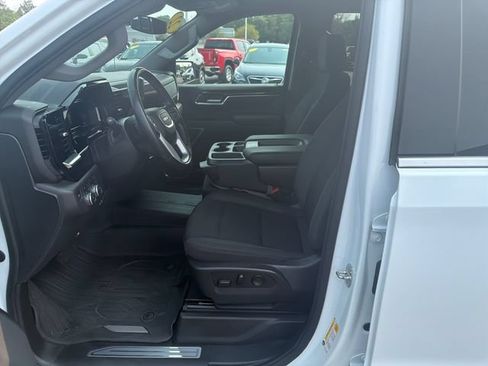 Used 2022 GMC Sierra 1500 SLE AWD/4WD image 11