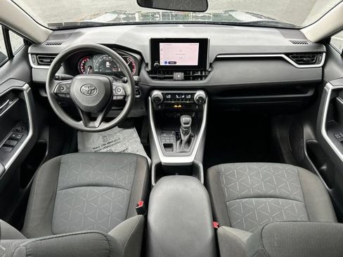 Used 2025 Toyota RAV4 XLE AWD/4WD image 53