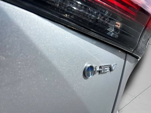 Used 2025 Toyota Highlander Platinum AWD/4WD image 9