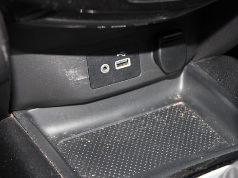 Used 2022 Nissan Rogue Sport S image 23