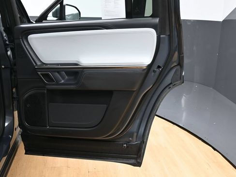 Used 2023 Rivian R1S Adventure AWD/4WD image 37