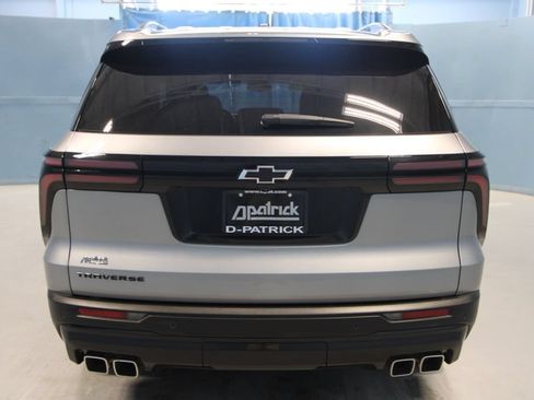 Used 2025 Chevrolet Traverse LT w/ Enhanced Driving Package FWD image 28