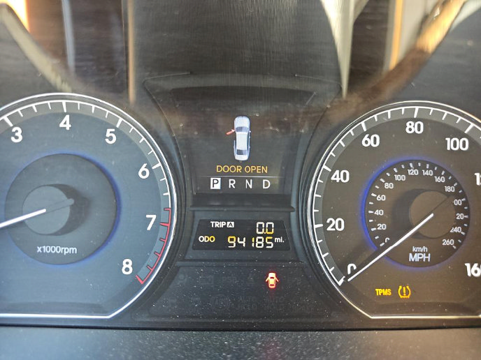 Used 2011 Hyundai Equus Signature RWD image 8