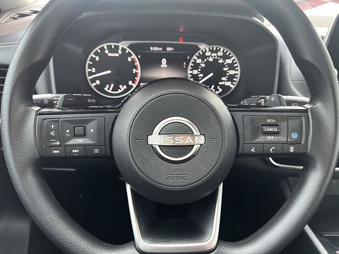 Certified 2022 Nissan Rogue SV FWD image 22