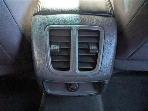 Used 2013 Ford Taurus SEL image 17