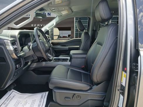 Used 2025 Ford F250 Lariat AWD/4WD image 9