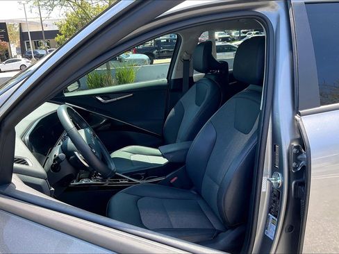 Used 2023 Kia Niro Wind FWD image 8