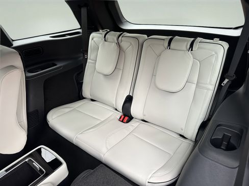 New 2026 Lincoln Aviator Black Label w/ Jet Appearance Package AWD/4WD image 11
