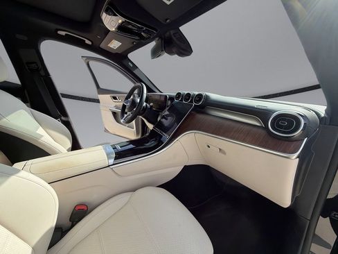 Used 2024 Mercedes-Benz GLC 300 image 15