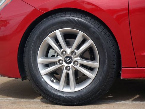 Used 2019 Hyundai Elantra Value Edition FWD image 25