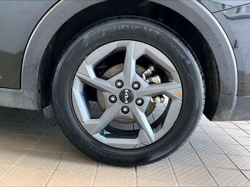 Used 2025 Kia K4 FWD image 31