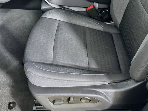 Used 2023 Chevrolet Silverado 1500 Custom AWD/4WD image 19