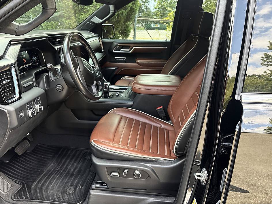 Used 2023 GMC Sierra 1500 Denali Ultimate AWD/4WD image 11