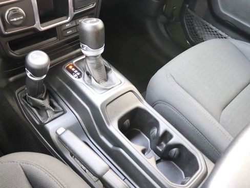 Used 2021 Jeep Wrangler Unlimited Sport AWD/4WD image 26