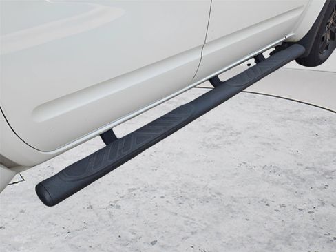 Used 2021 Nissan Frontier SV w/ Midnight Edition Floor Mats RWD image 10