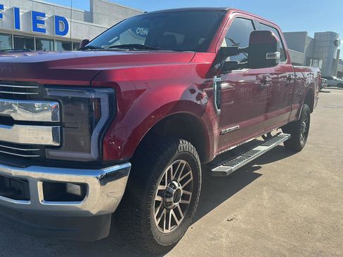 Used 2018 Ford F250 Lariat w/ Lariat Value Package AWD/4WD image 2