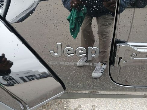 New 2026 Jeep Gladiator Sport image 10