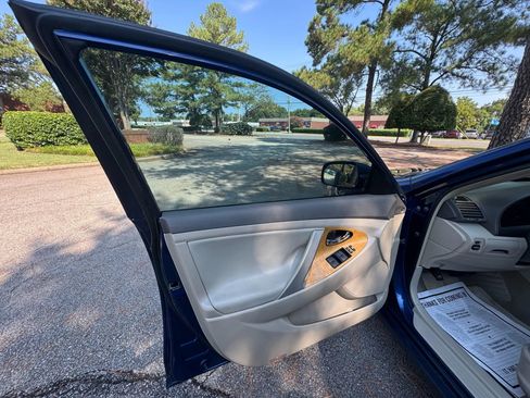 Used 2007 Toyota Camry XLE image 27