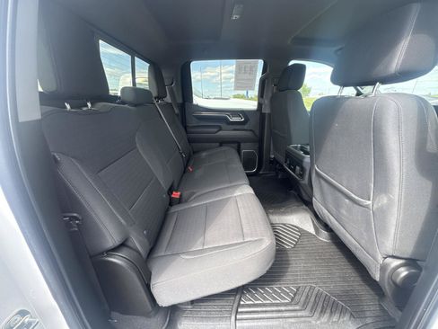 Used 2023 Chevrolet Silverado 1500 LT AWD/4WD image 14