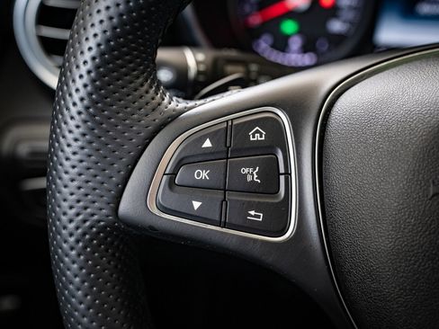 Used 2017 Mercedes-Benz GLC 300 4MATIC image 26