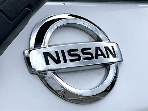 Used 2017 Nissan Versa Note SV image 10