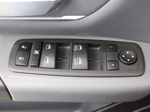 Used 2022 RAM 1500 Lone Star image 17