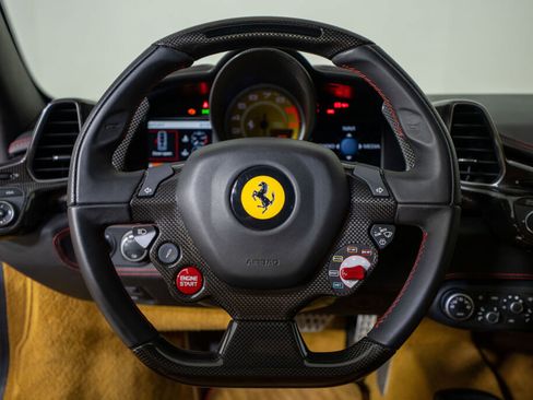 Used 2010 Ferrari 458 Italia Coupe image 34