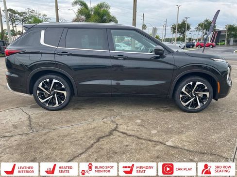 Used 2022 Mitsubishi Outlander SEL FWD image 2