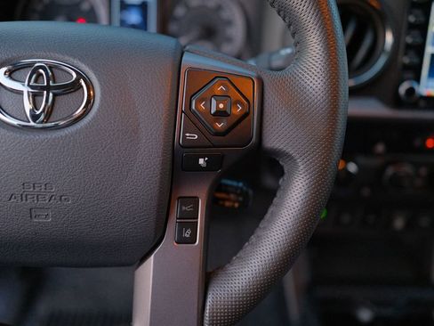 Used 2020 Toyota Tacoma TRD Sport image 17