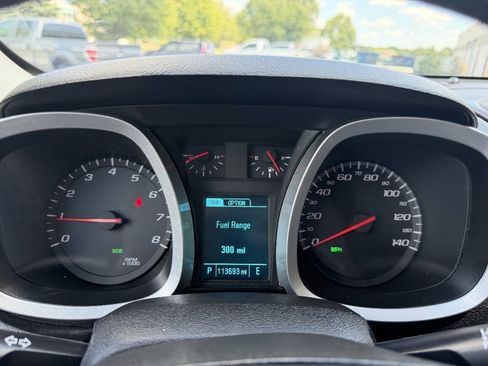 Used 2017 Chevrolet Equinox LT w/ Sport Edition FWD image 12