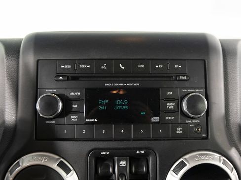 Used 2015 Jeep Wrangler Unlimited Sport AWD/4WD image 16