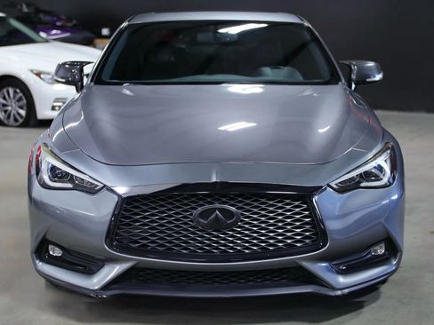 Used 2017 INFINITI Q60 Red Sport 400 image 5