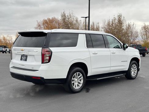 Used 2023 Chevrolet Suburban LT image 6