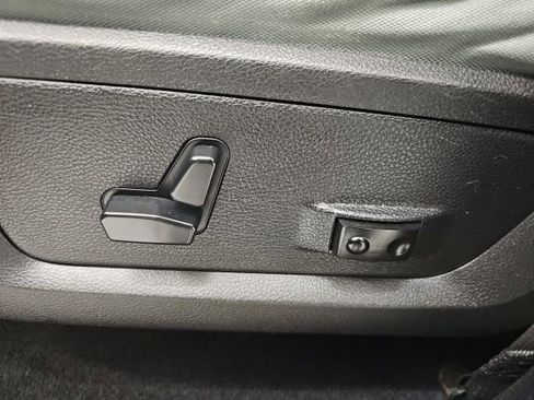 Used 2014 RAM 1500 Outdoorsman image 15