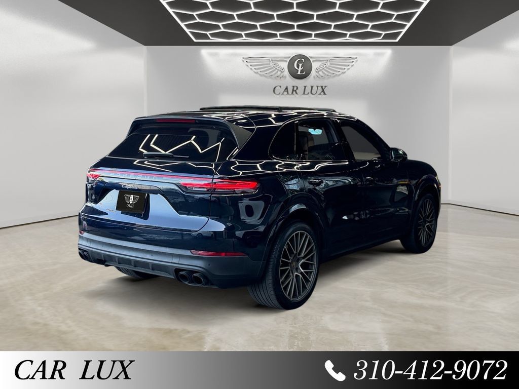 Used 2023 Porsche Cayenne Platinum Edition AWD/4WD image 5