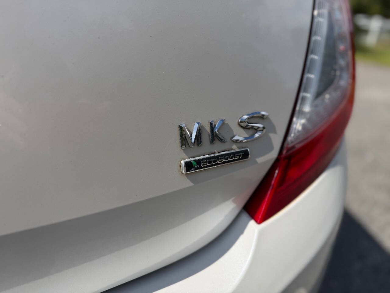 Used 2013 Lincoln MKS AWD image 34