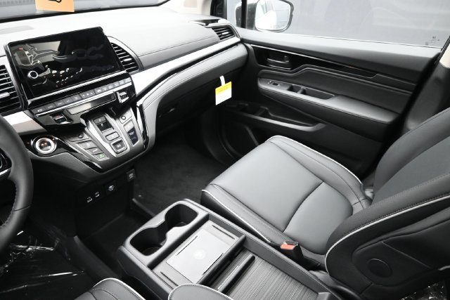 New 2027 Honda Odyssey Touring image 13