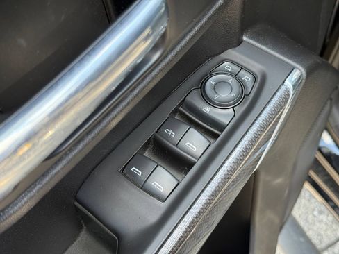 Used 2021 Chevrolet Silverado 1500 Custom Trail Boss w/ Midnight Edition AWD/4WD image 17