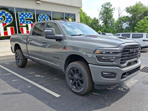 New 2026 RAM 2500 Laramie AWD/4WD image 2