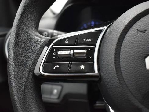 Used 2023 Kia Forte LXS image 24