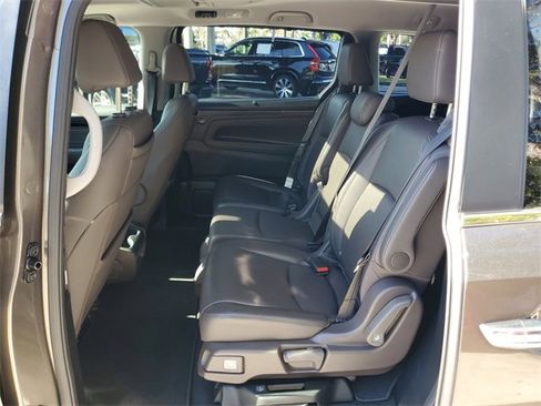 Used 2023 Honda Odyssey Touring image 12