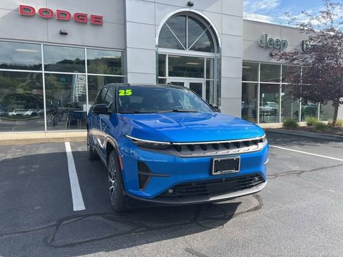 New 2025 Jeep Wagoneer S Limited image 7