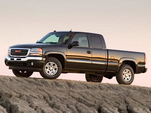 Used 2005 GMC Sierra 1500 SLE w/ Safe And Sound Package image 3